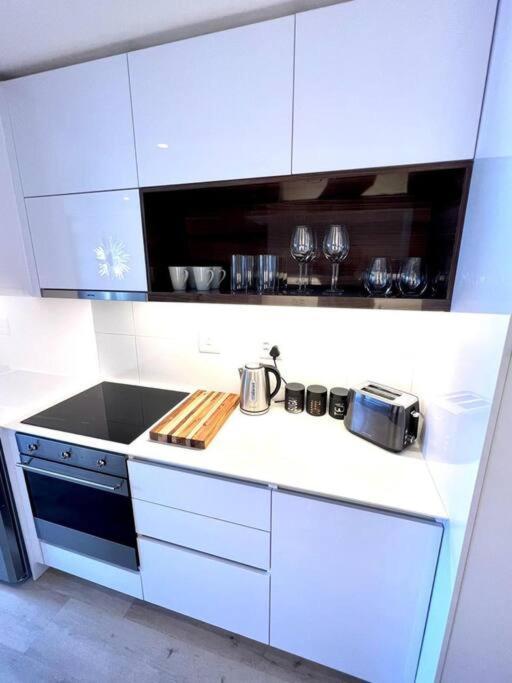 Skyline Views Stylish Studio With Pool, Parking No Load Shedding Cidade Do Cabo Exterior foto