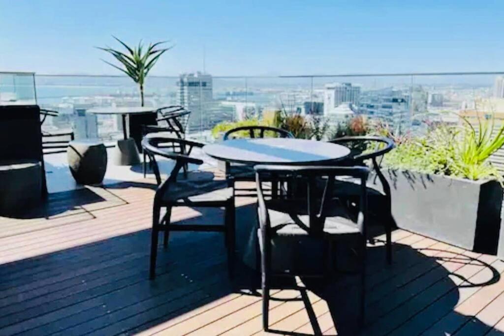 Skyline Views Stylish Studio With Pool, Parking No Load Shedding Cidade Do Cabo Exterior foto